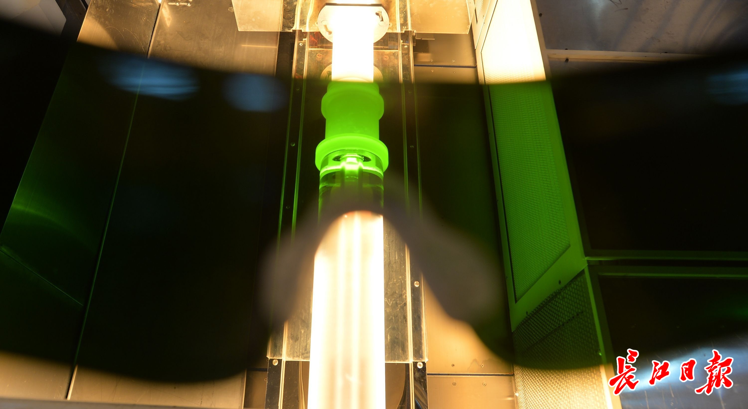 回顾武汉三十年筚路蓝缕走出追光路_回顾武汉三十年筚路蓝缕走出追光路_