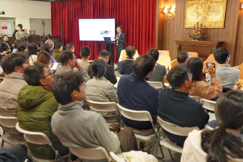 用“算法”让硬科技创业“少撞南墙”，专家探寻光子科技成果产业化之路